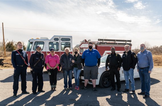 Car-Mart associates honoring first responders in McAlester, Okla