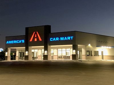 A night photo of the newly built Car-Mart of Sedalia, Mo.