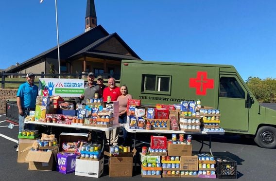 Helping Neighbors Delivering Food