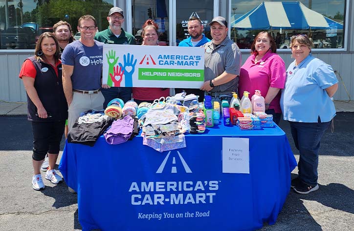 Car-Mart of Joplin Missouri associates Helping Neighbors